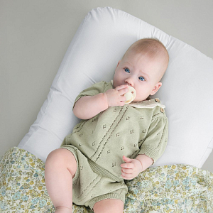 Подушка-кокон для новорожденного Happy Baby, со сменным чехлом, белая