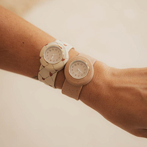 Часы наручные Mrs. Ertha "Cloud Blush", дымная пудра