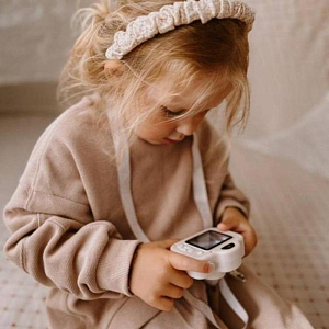 Цифровая камера Mrs. Ertha "Cam Cam Little Daisys", очарование маргариток с кремовым